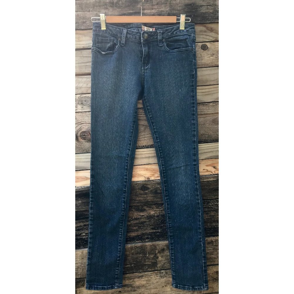 LOVE H81 BLUE JEANS SIZE 26
